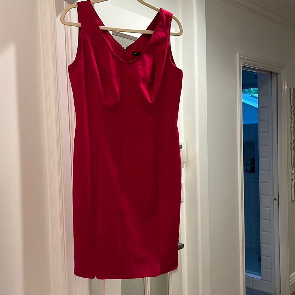 Blue red cotton stretchy fitted work shell dress with scoop neck